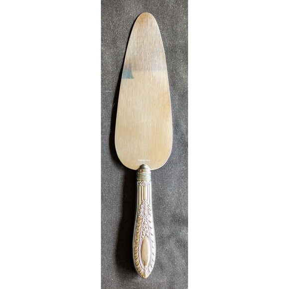 Pie Server with Sterling Handle by Manchester in the Gadroonette Pattern - Picture 1 of 5